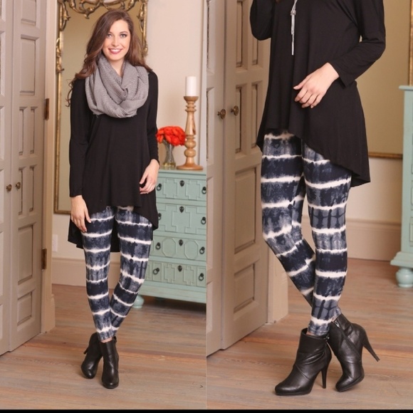 NEW LISTING! TIE DYE BUTTERY LEGGINGS - Picture 2 of 4